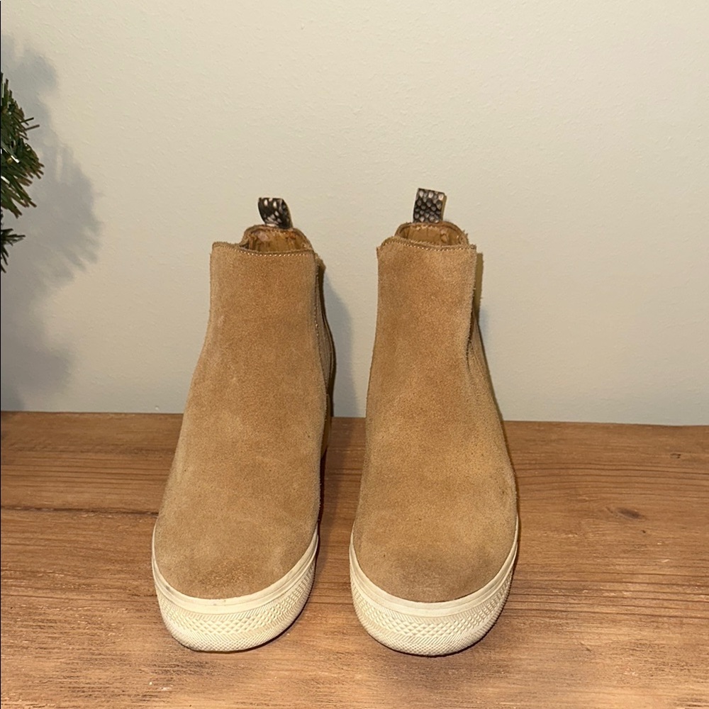 Dolce Vita "Wylee" Women's Suede Slip On Wedge Sneaker Snakeskin Accent
